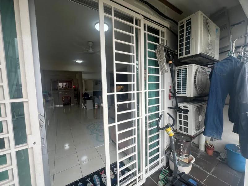 Apartment for Sale at Green Suria @ Bandar Tun Hussein Onn - Melvin . - Living Room - PropertyGuru.com.my