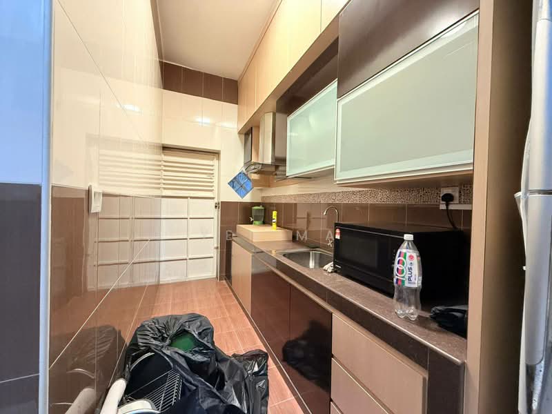 Cluster House for Rent in Bukit Indah (Iskandar Puteri (Nusajaya)) - Yen Ma - Kitchen - PropertyGuru.com.my