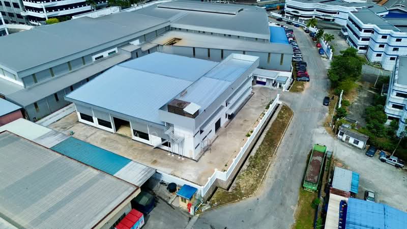 Semi-D Factory for Rent in Kawasan Perindustrian Dewani (Johor Bahru) - Yoland . - Exterior - PropertyGuru.com.my