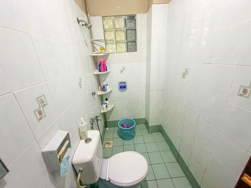 2-storey Terraced House for Sale in Bandar Tun Hussein Onn (Cheras) - Aizuddin Ali - Bathroom - PropertyGuru.com.my
