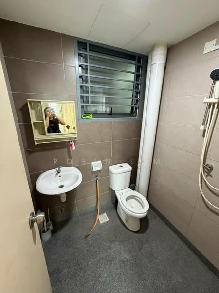 Service Residence for Sale at ARC @ Austin Hills - Robin Lim - Bathroom - PropertyGuru.com.my