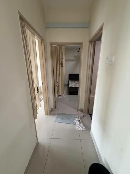 Service Residence for Sale at ARC @ Austin Hills - Robin Lim - Corridor - PropertyGuru.com.my