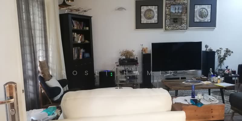 Rumah Teres untuk Dijual di Taman Jelok Impian (Kajang) - Rosli Hamid - Living Room - PropertyGuru.com.my