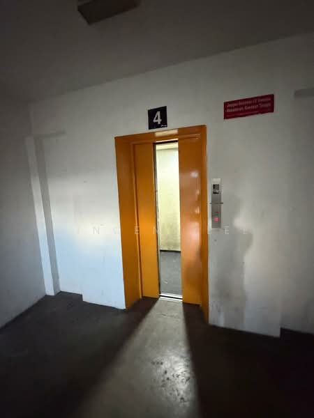Pangsapuri untuk Disewa di Pangsapuri Danau Pandan 1 - Vincent Lee - Corridor - PropertyGuru.com.my