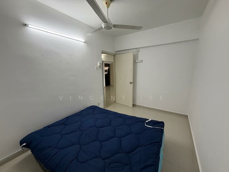 Pangsapuri untuk Disewa di Pangsapuri Danau Pandan 1 - Vincent Lee - Bedroom - PropertyGuru.com.my