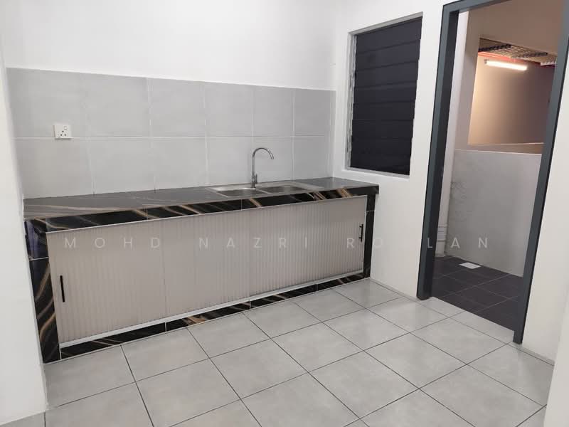 Apartment for Sale at Kita Ria @ Cybersouth - Mohd Nazri Roslan - Kitchen - PropertyGuru.com.my