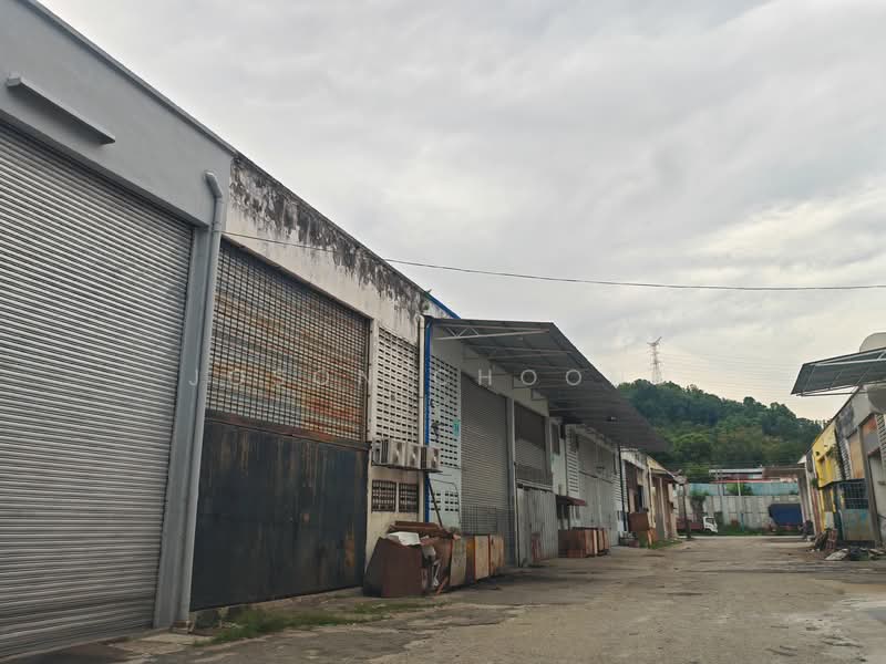 Terrace Factory for Rent in Taman Desa Serdang (Seri Kembangan) - Joson Choong - Exterior - PropertyGuru.com.my
