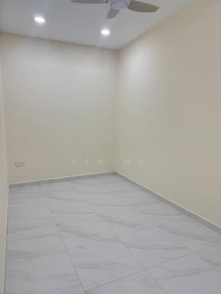 Rumah Teres 1 Tingkat untuk Dijual di Taman Dato Penggawa Barat (Tampoi) - Yen Ma - Interior - PropertyGuru.com.my