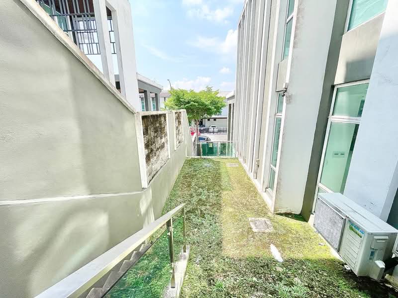 Bungalow for Sale in Ulu Kelang (Selangor) - Azmi . - PropertyGuru.com.my