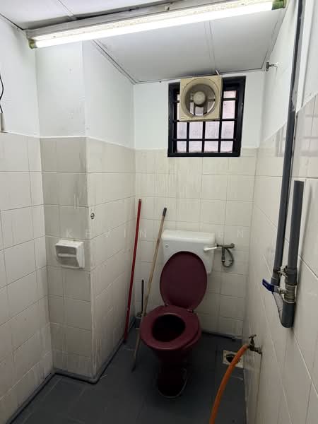 Shop / Office for Rent in Balakong (Cheras) - Kevin Chen - Bathroom - PropertyGuru.com.my