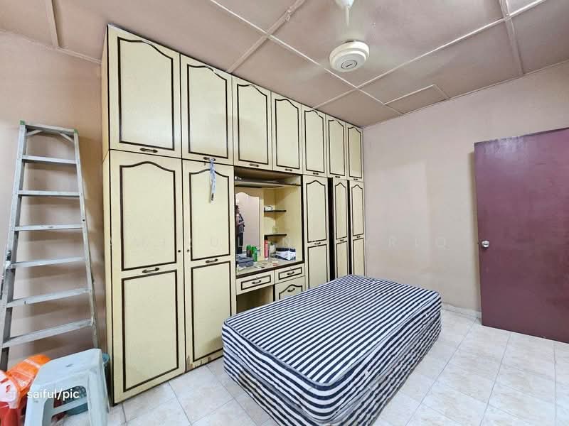 Rumah Teres 2 Tingkat untuk Dijual di Seksyen 25 (Shah Alam) - Amirul Nasyriq - Bedroom - PropertyGuru.com.my