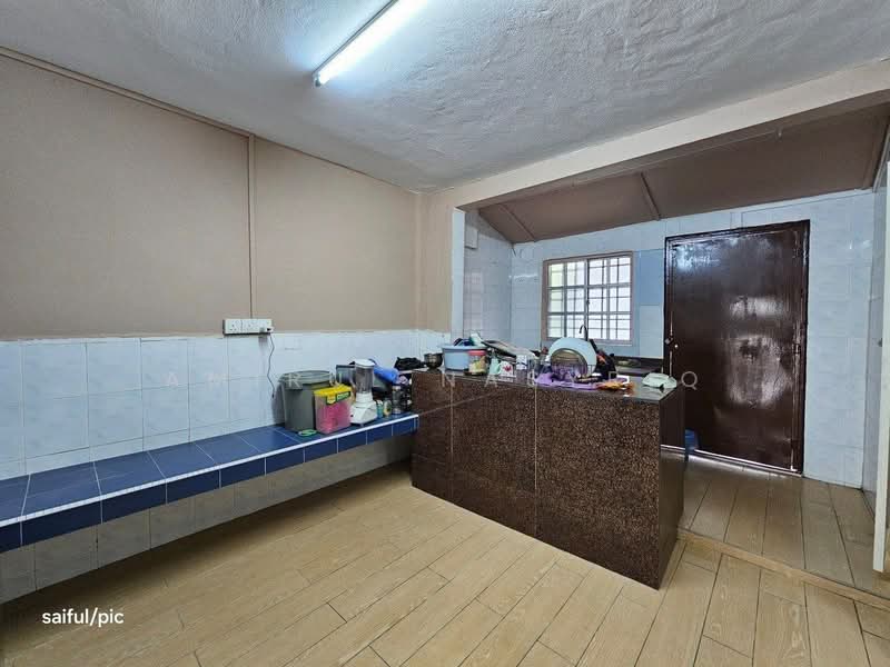 Rumah Teres 2 Tingkat untuk Dijual di Seksyen 25 (Shah Alam) - Amirul Nasyriq - Kitchen - PropertyGuru.com.my