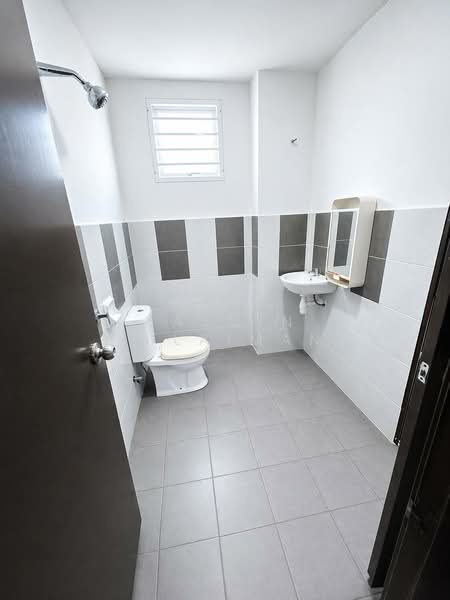 Rumah Teres 2 Tingkat untuk Dijual di Taman Indah Klia (Sepang) - Yasmin Sulaiman - Bathroom - PropertyGuru.com.my