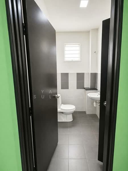 Rumah Teres 2 Tingkat untuk Dijual di Taman Indah Klia (Sepang) - Yasmin Sulaiman - Bathroom - PropertyGuru.com.my