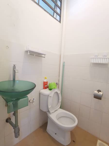 1-storey Terraced House for Sale in Taman Kepadang Damai (Kuantan) - Chai Kiew Tiong - Bathroom - PropertyGuru.com.my