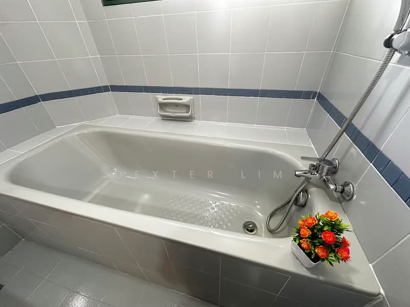 Condominium for Rent at The Straits View Condominium - Dexter Lim - Bathroom - PropertyGuru.com.my