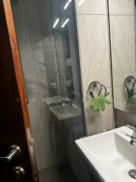 Townhouse for Rent in Mont Kiara (Kuala Lumpur) - Frederick Lim - Bathroom - PropertyGuru.com.my