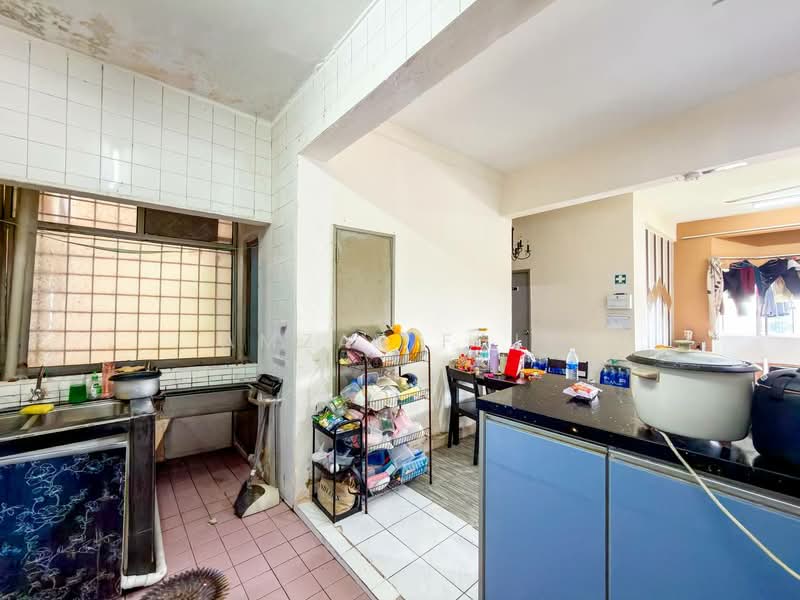 Pangsapuri untuk Dijual di Pangsapuri Sri Angkasa - Amzar Faiz - Kitchen - PropertyGuru.com.my