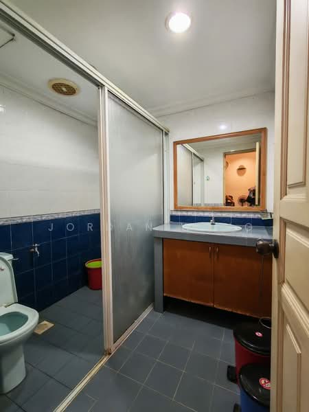 2-storey Terraced House for Rent in Taman Pelangi (Johor Bahru) - Jordan Wong - Bathroom - PropertyGuru.com.my