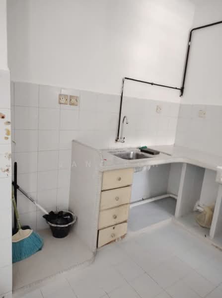 Apartment for Sale at Ruby Apartment - Jane Poh - Kitchen - PropertyGuru.com.my