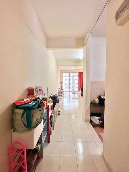Apartment for Sale at Taman LTAT - Fauzan bin Sahrom - Corridor - PropertyGuru.com.my