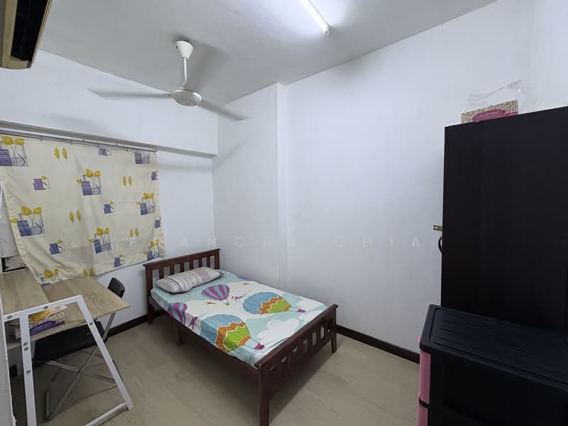 Kondominium untuk Dijual di Vista Komanwel B - Frances Chia - Bedroom - PropertyGuru.com.my