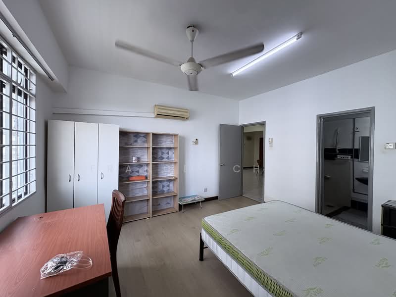 Kondominium untuk Dijual di Vista Komanwel B - Frances Chia - Bedroom - PropertyGuru.com.my