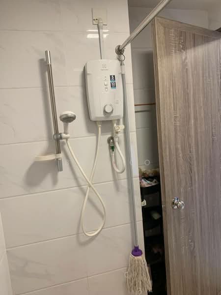 Pangsapuri untuk Disewa di Country Garden Central Park - Ben Foo - Bathroom - PropertyGuru.com.my