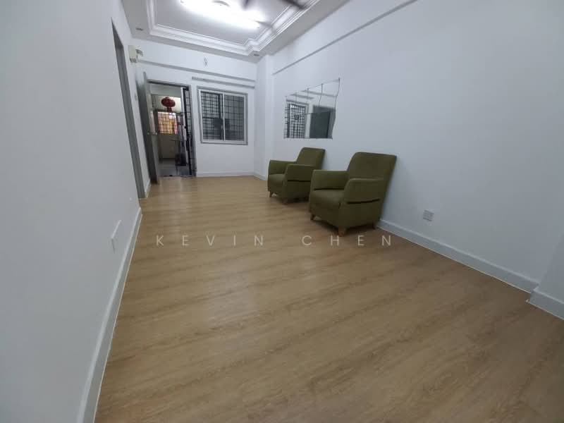 Rumah Flat untuk Dijual di Permai Court 2 - Kevin Chen - Living Room - PropertyGuru.com.my