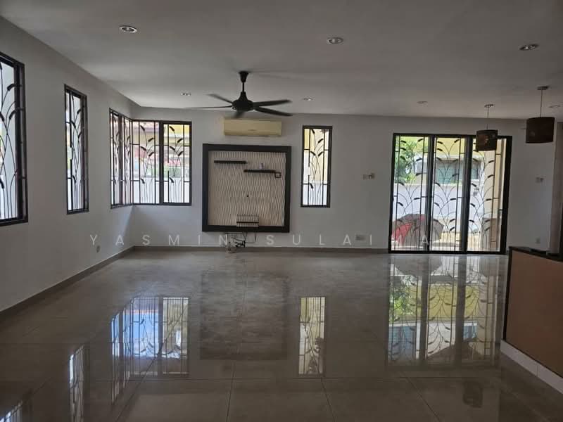 Bungalow for Sale in Bukit Raja (Selangor) - Yasmin Sulaiman - Living Room - PropertyGuru.com.my