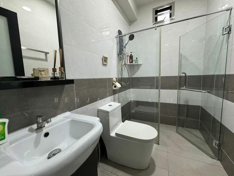 Semi-Detached House for Sale in Taman Sri Tebrau (Johor Bahru) - Benjamin Lim - Bathroom - PropertyGuru.com.my