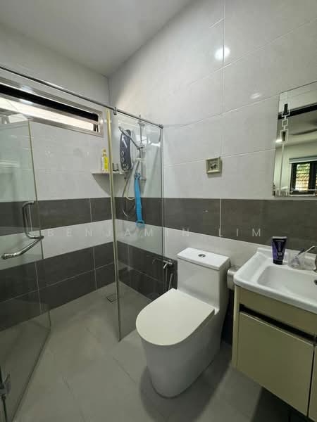 Semi-Detached House for Sale in Taman Sri Tebrau (Johor Bahru) - Benjamin Lim - Bathroom - PropertyGuru.com.my