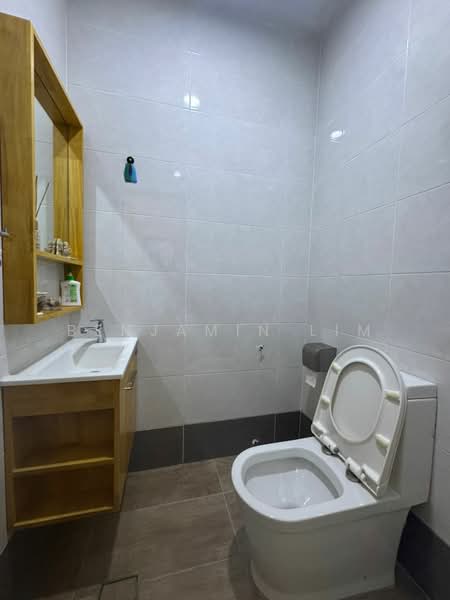 Semi-Detached House for Sale in Taman Sri Tebrau (Johor Bahru) - Benjamin Lim - Bathroom - PropertyGuru.com.my