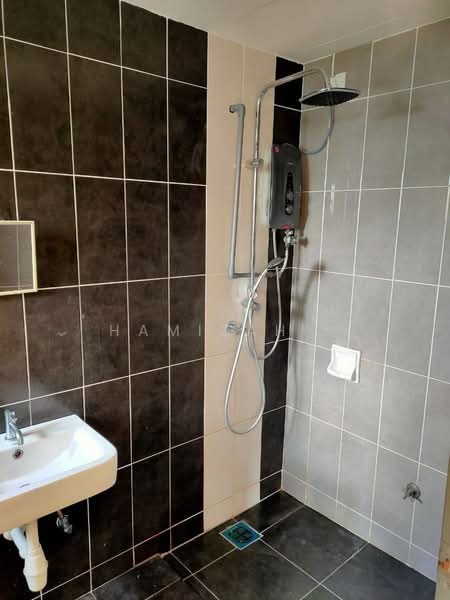 Condominium for Rent at 1 Harmonis - Hamizah . - PropertyGuru.com.my