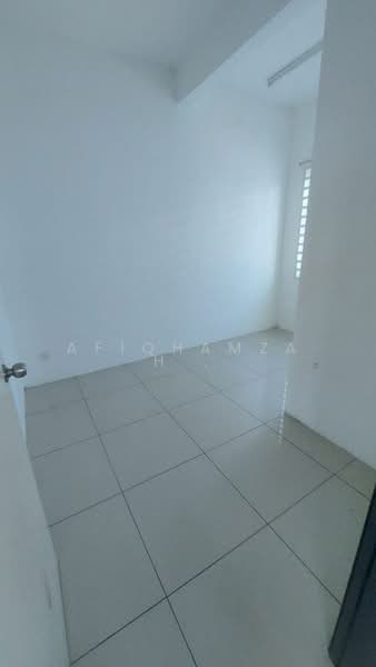 1-storey Terraced House for Rent in Taman Desa Ara (Tasek Gelugor) - AfiqHamzah . - Bedroom  - PropertyGuru.com.my