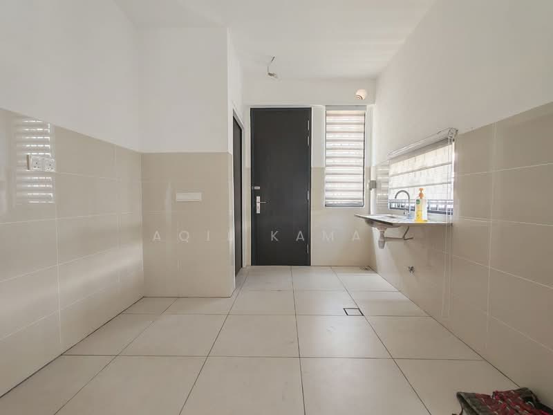 2-storey Terraced House for Sale in Elmina (Shah Alam) - Aqil Kamal - Kitchen - PropertyGuru.com.my