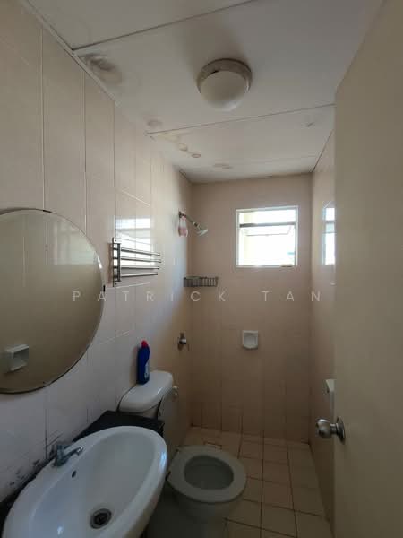 Service Residence for Sale at Mayfair - Patrick Tan - Bathroom - PropertyGuru.com.my