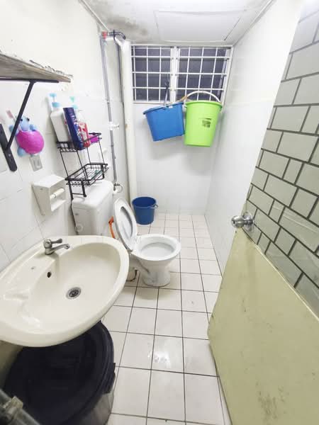 Apartment for Sale at Jasmin Apartment - Mohd Hazlan bin Mohd Sopi - Bathroom - PropertyGuru.com.my