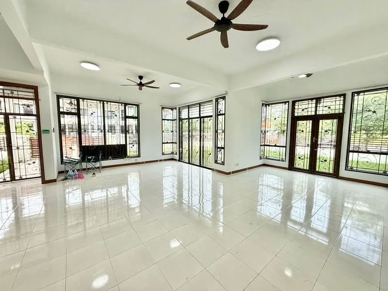 Rumah Teres 2 Tingkat untuk Dijual di Bangi (Selangor) - Zairul Asrah Zulkefli - Living Room - PropertyGuru.com.my