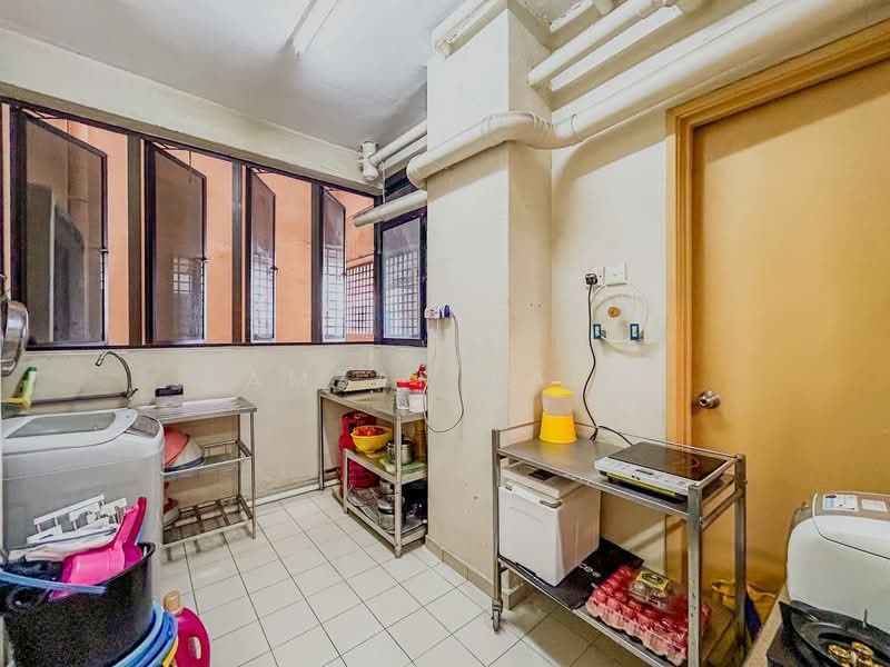 Condominium for Sale at Vista Komanwel A - Amzar Faiz - Kitchen - PropertyGuru.com.my