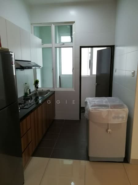Kondominium untuk Dijual di M Condominium @ Larkin - Maggie Lee - Kitchen - PropertyGuru.com.my