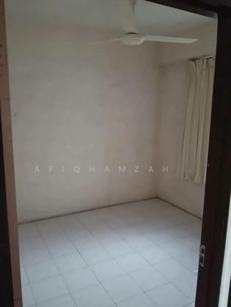 Apartment for Rent at Desa Rahmat (Graceland Villa) - AfiqHamzah . - Interior - PropertyGuru.com.my