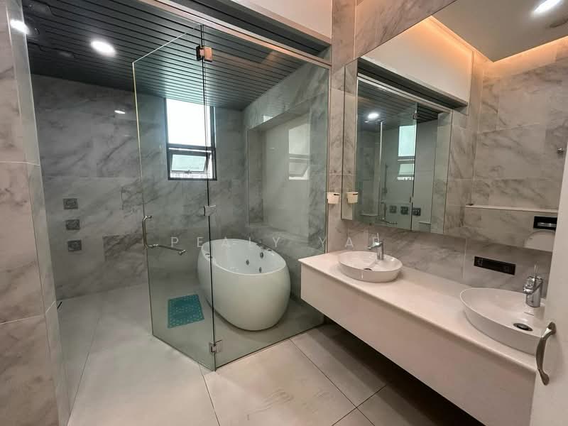 Rumah Banglo untuk Dijual di Country Heights Damansara (Kuala Lumpur) - Pealy Yap - Bathroom - PropertyGuru.com.my
