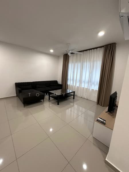 Servis Apartment untuk Disewa di Huni @ Eco Ardence - Tommy Low - Living Room - PropertyGuru.com.my