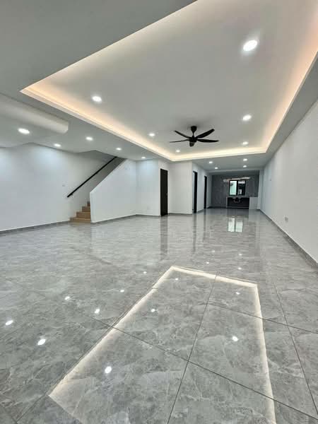 2-storey Terraced House for Sale in Bandar Baru Permas Jaya (Permas Jaya) - May Lee - Living Room - PropertyGuru.com.my