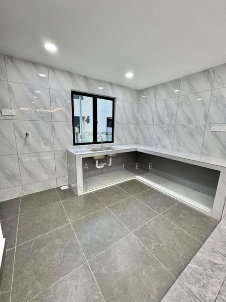 2-storey Terraced House for Sale in Bandar Baru Permas Jaya (Permas Jaya) - May Lee - Kitchen - PropertyGuru.com.my