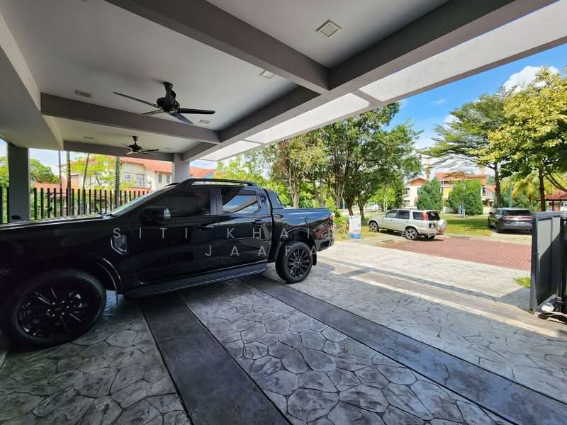 2-storey Terraced House for Sale in Bukit Jelutong (Shah Alam) - SITI KHAIRIYAH JAAFAR - Exterior - PropertyGuru.com.my