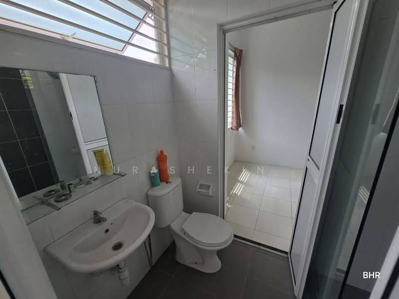 Rumah Teres 2.5 Tingkat untuk Dijual di Bandar Teknologi Kajang (Kajang) - Nurashekin . - Bathroom - PropertyGuru.com.my