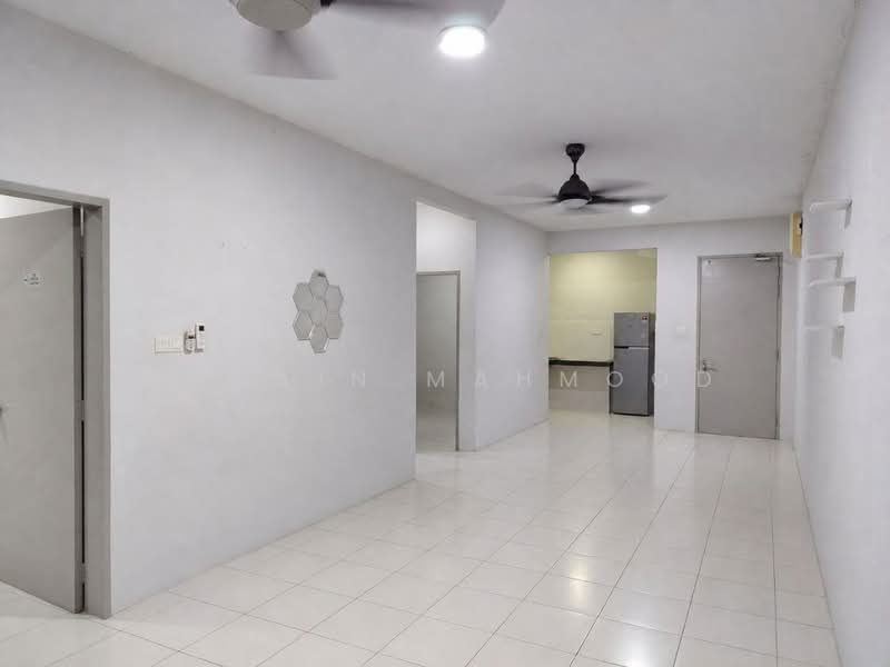 Kondominium untuk Disewa di Residensi Platinum Teratai - Arbain Mahmood - Living Room - PropertyGuru.com.my