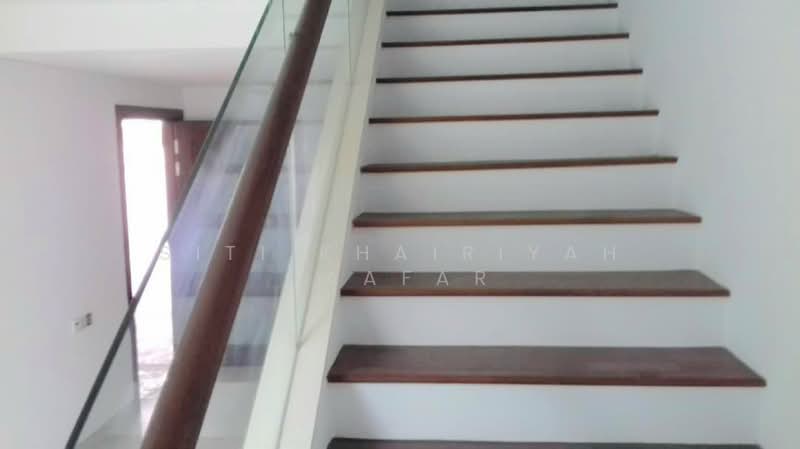 Rumah Teres 3 Tingkat untuk Dijual di Bukit Jelutong (Shah Alam) - SITI KHAIRIYAH JAAFAR - PropertyGuru.com.my